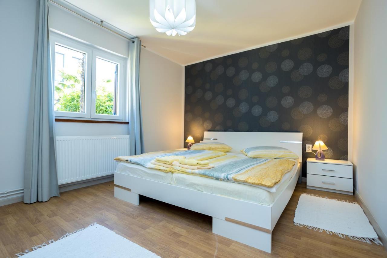 Apartman Marija Appartement Njivice Buitenkant foto