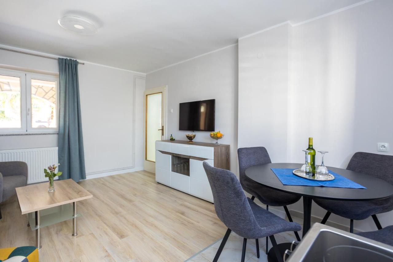 Apartman Marija Appartement Njivice Buitenkant foto