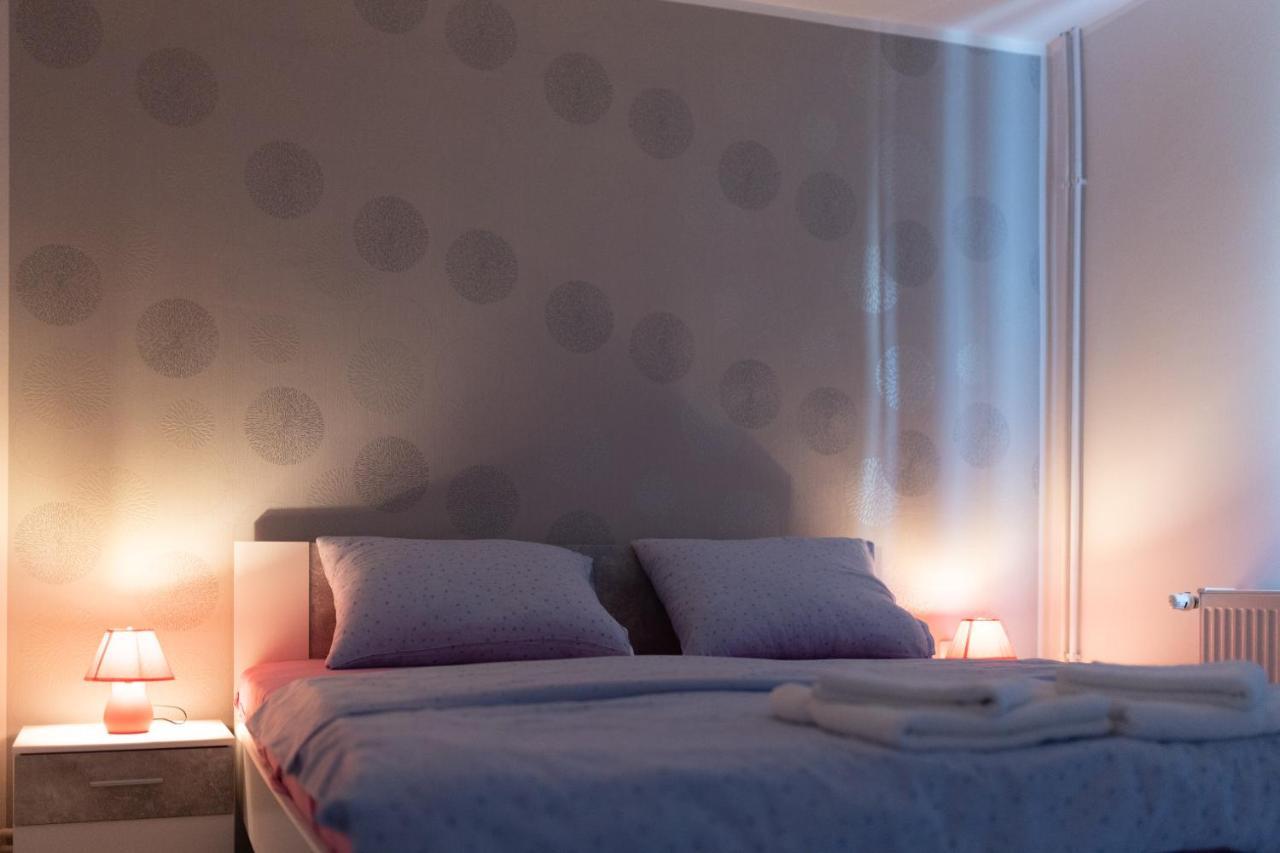 Apartman Marija Appartement Njivice Buitenkant foto